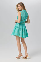 Sleeveless dress